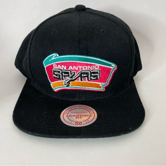 Mitchell & Ness Other - Mitchell & Ness NBA San Antonio Spurs HWC Core Basic Snapback Hat